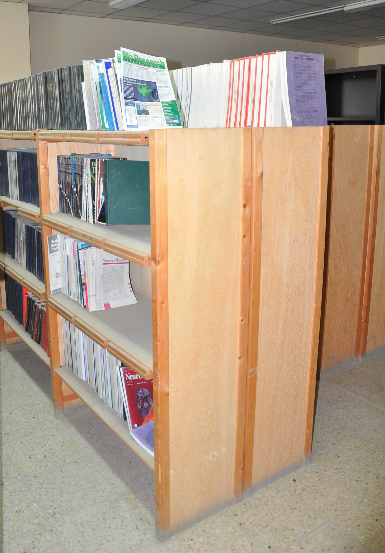 صور من المكتبة المركزية