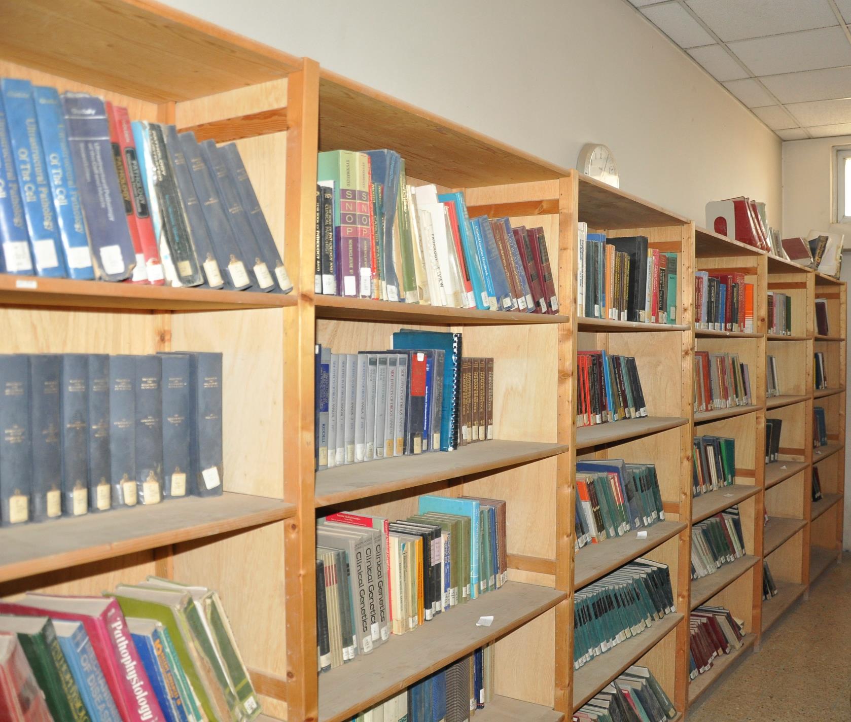 صور من المكتبة المركزية