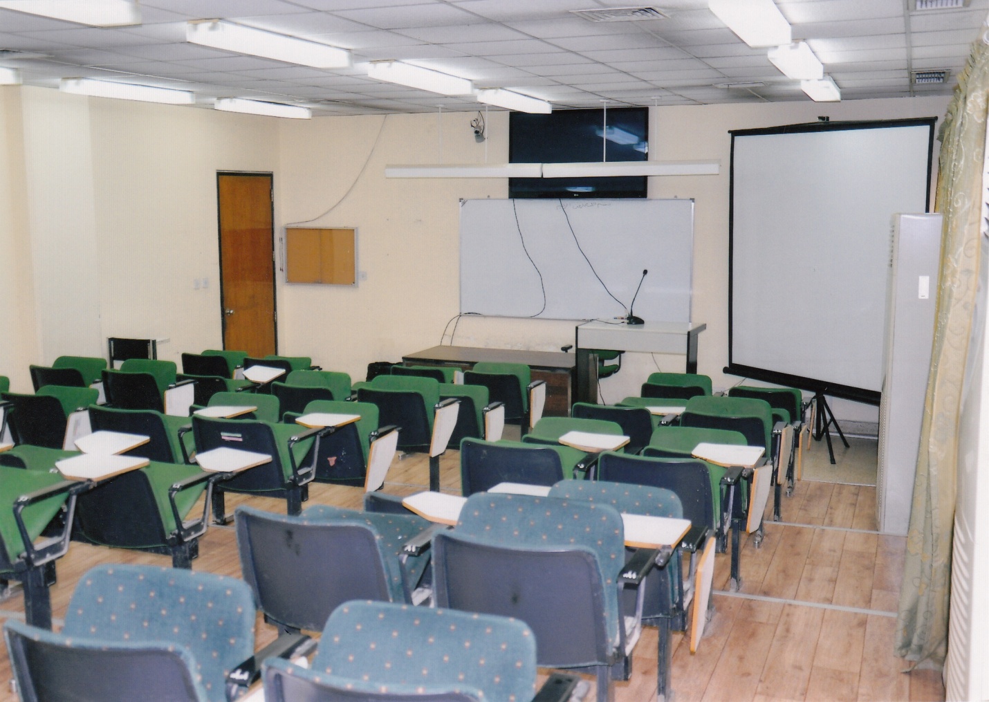 صور قاعات المحاضرات