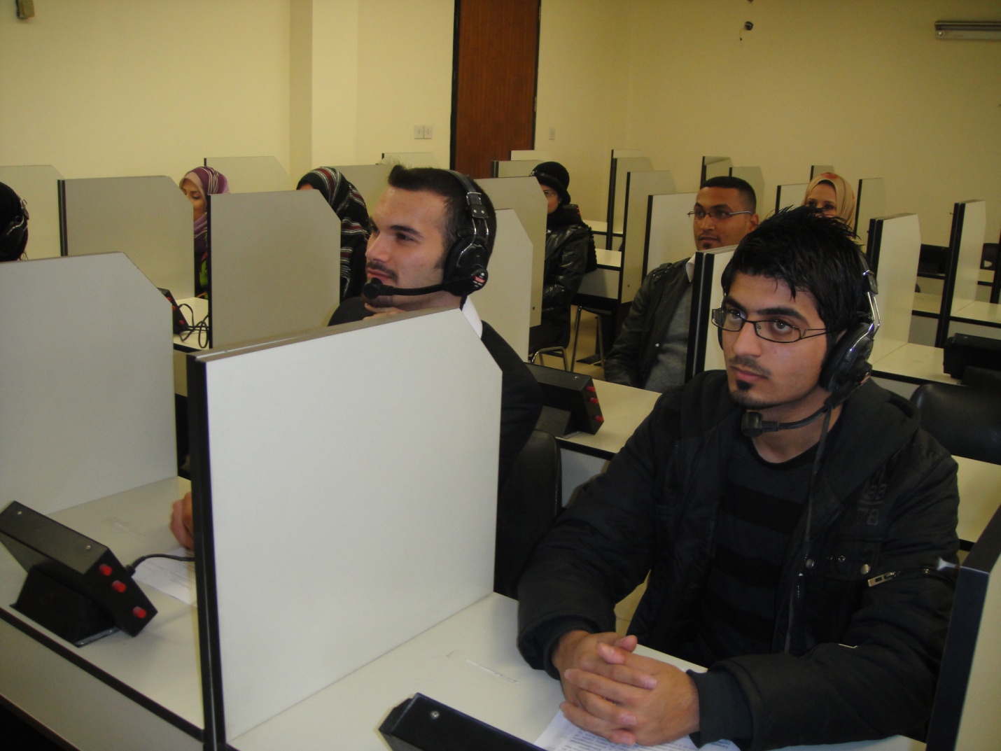 مختبر اللغة الأنكليزية