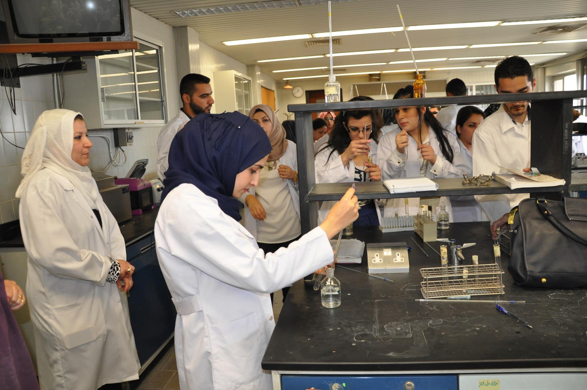 مختبر الكيمياء