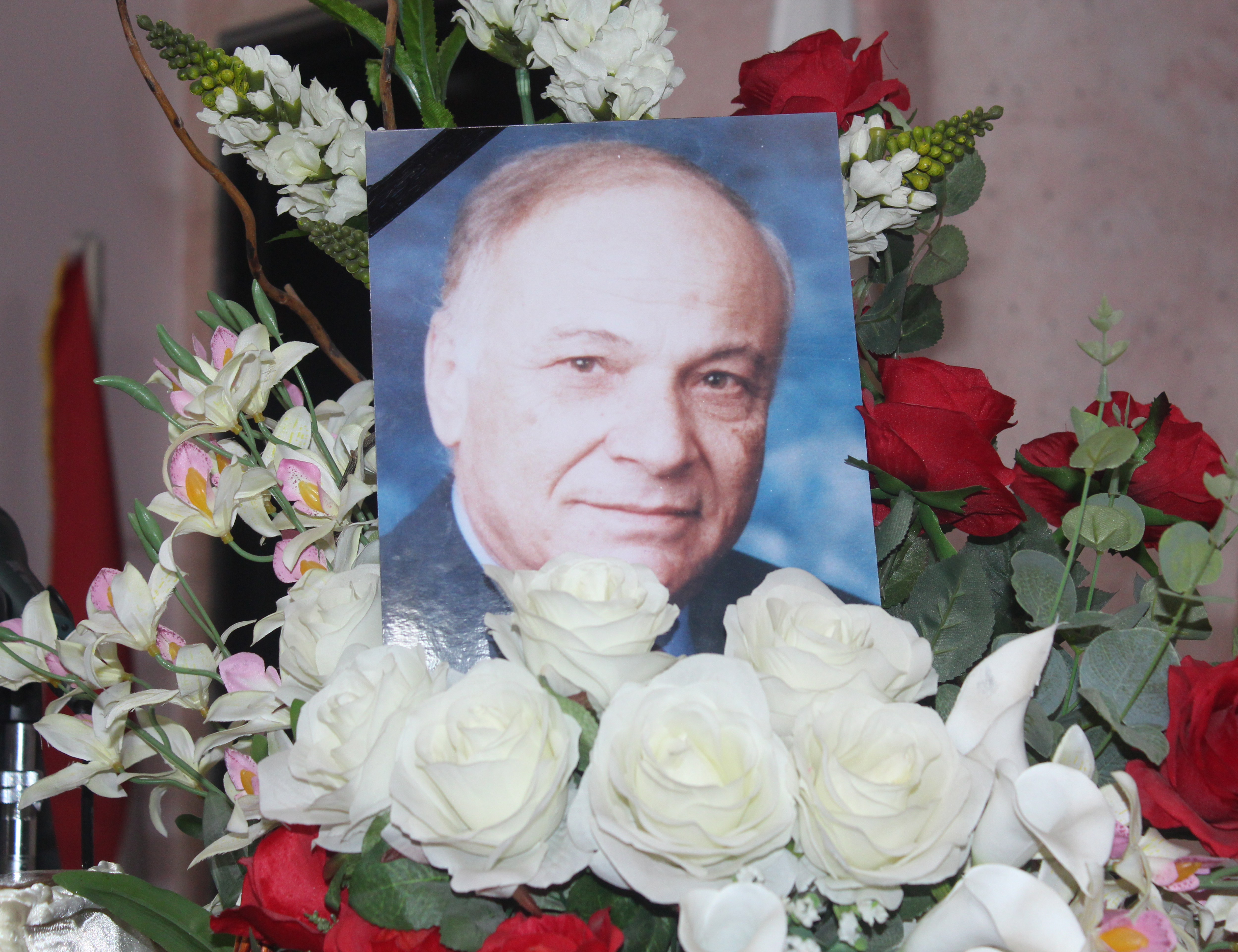 مجلس تأبيني على روح الاستاذ الدكتور شيخ الجراحين المرحوم حكمت عبد الرسول حاتم ... وحدة الاعلام