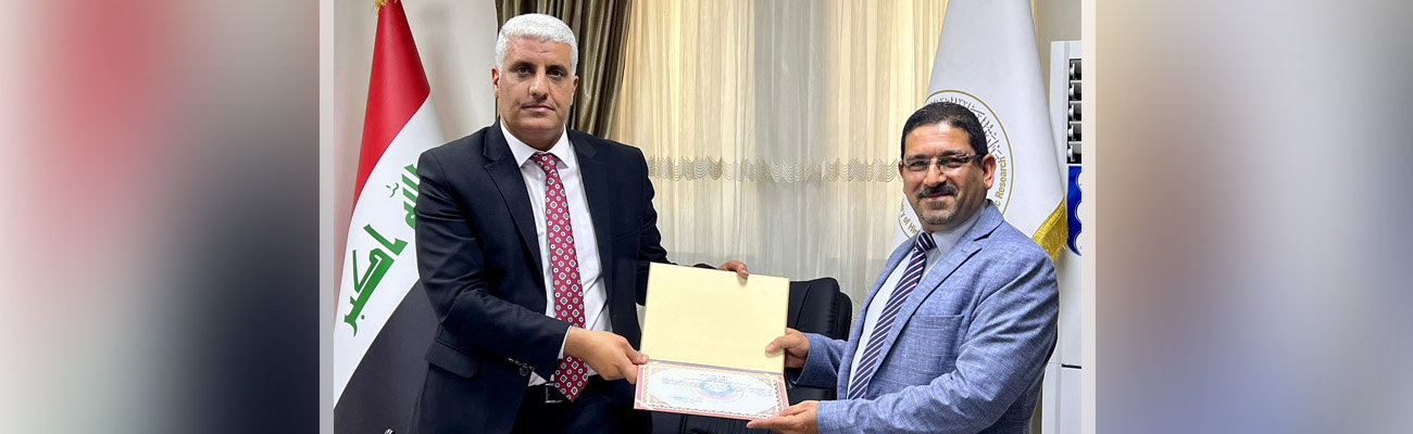 تكريم اثناء انعقاد مجلس الكلية