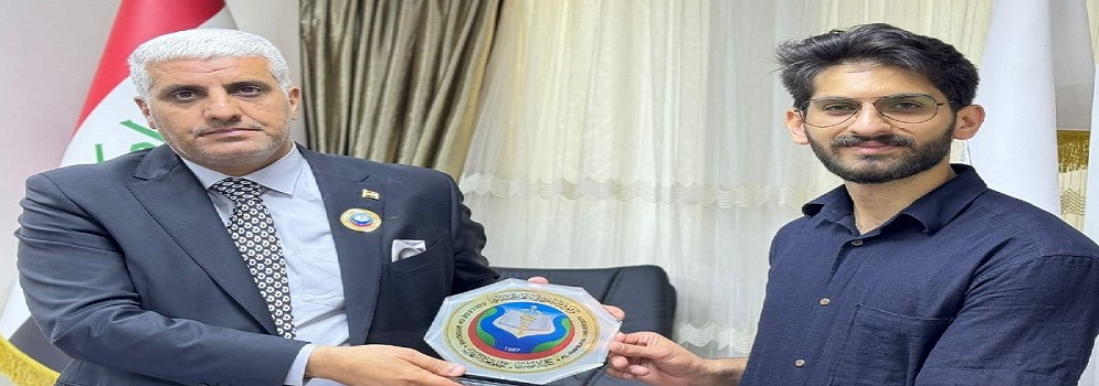 تكريم اثناء انعقاد مجلس الكلية