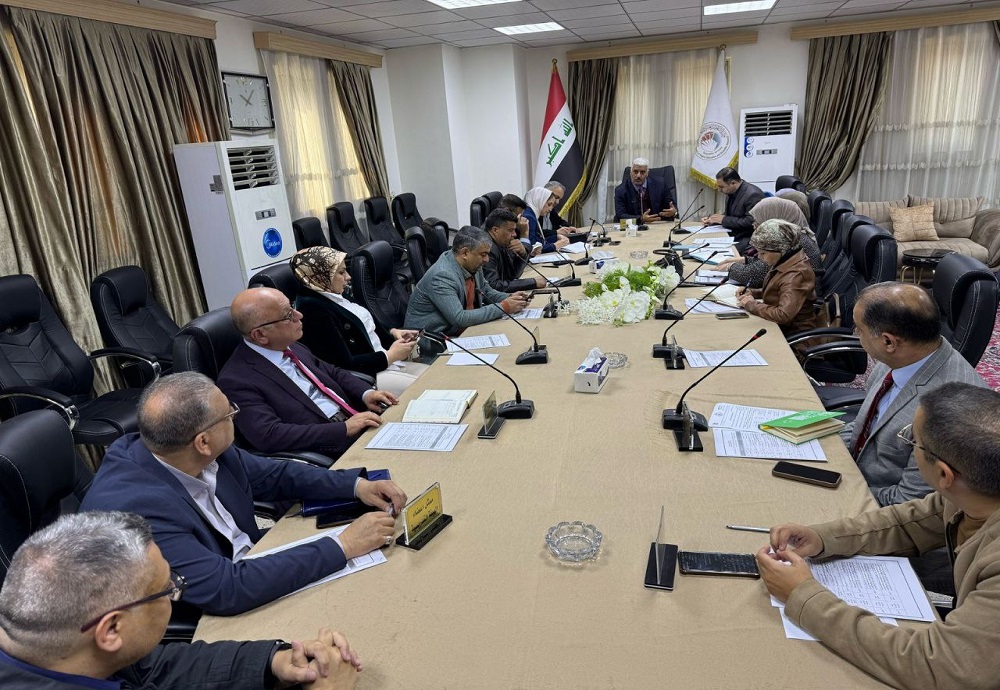 تكريم اثناء انعقاد مجلس الكلية