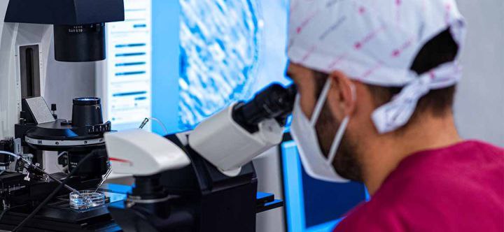 حلقة نقاشية حول الأجنة الفسيفسائية وتطبيقاتها السريرية في كلية طب النهرين