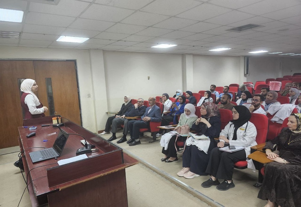 كلية الطب – جامعة النهرين تنظم محاضرة حول كيفية عرض بحوث التخرج في يوم المناقشة