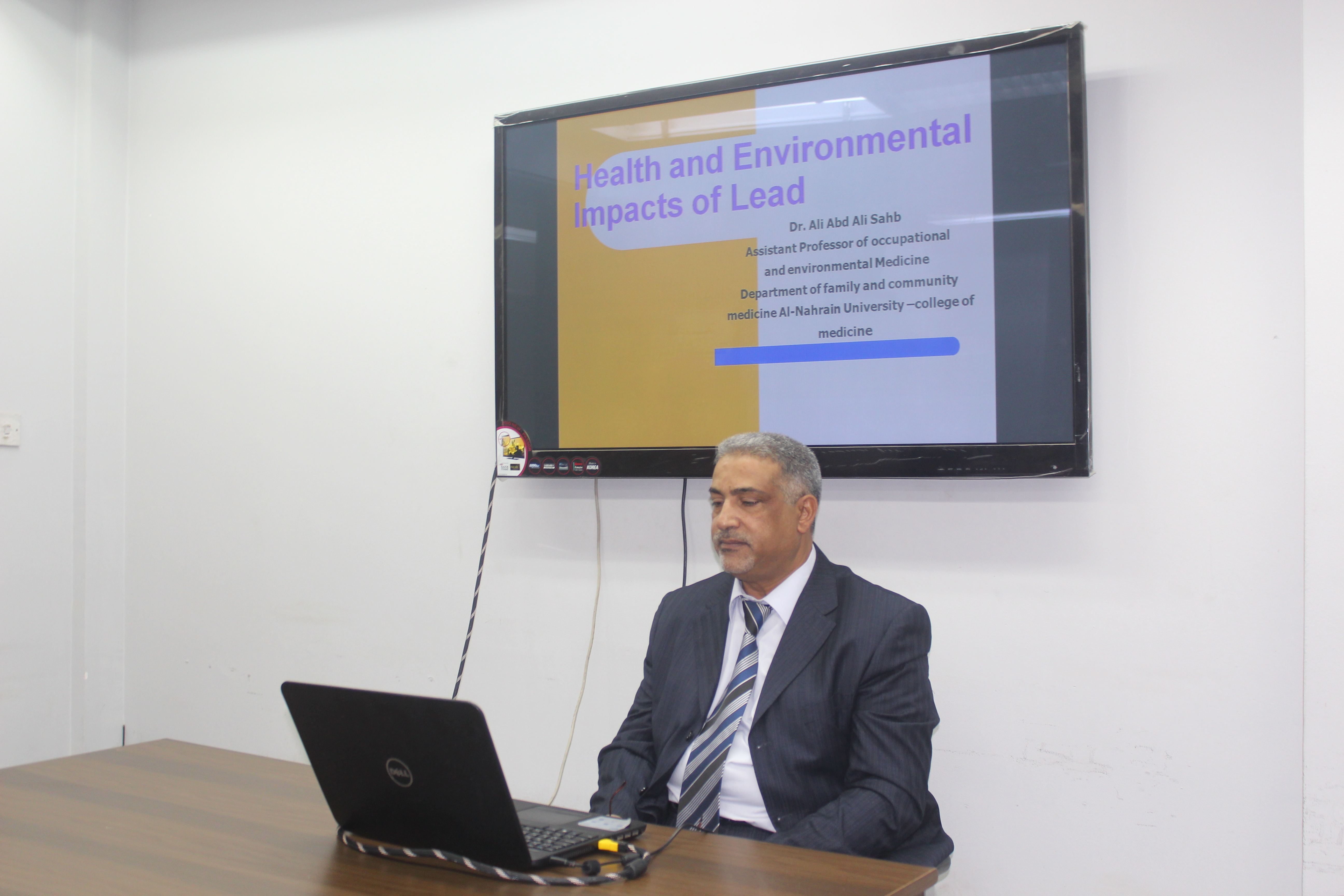 فرع طب الاسرة والمجتمع في كلية الطب يقيم ندوة علمية تحت عنوان التأثير الصحي للتلوث البيئي بمادة الرصاص .... وحدة الاعلام 