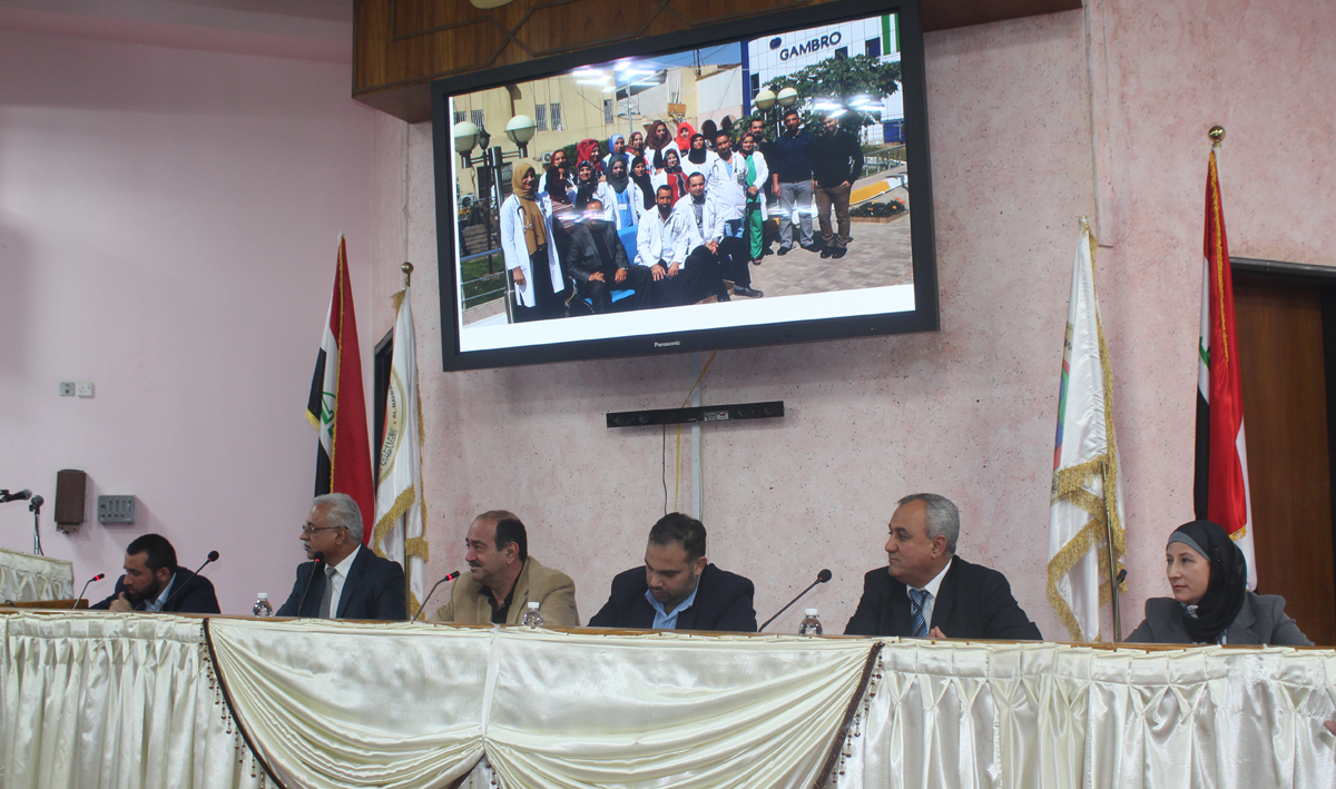 فرع الطب الباطني في كلية الطب يقيم ورشة عمل حول أخر المستجدات في الجانب المناعي لامراض وزرع الكلى ...... وحدة الاعلام 