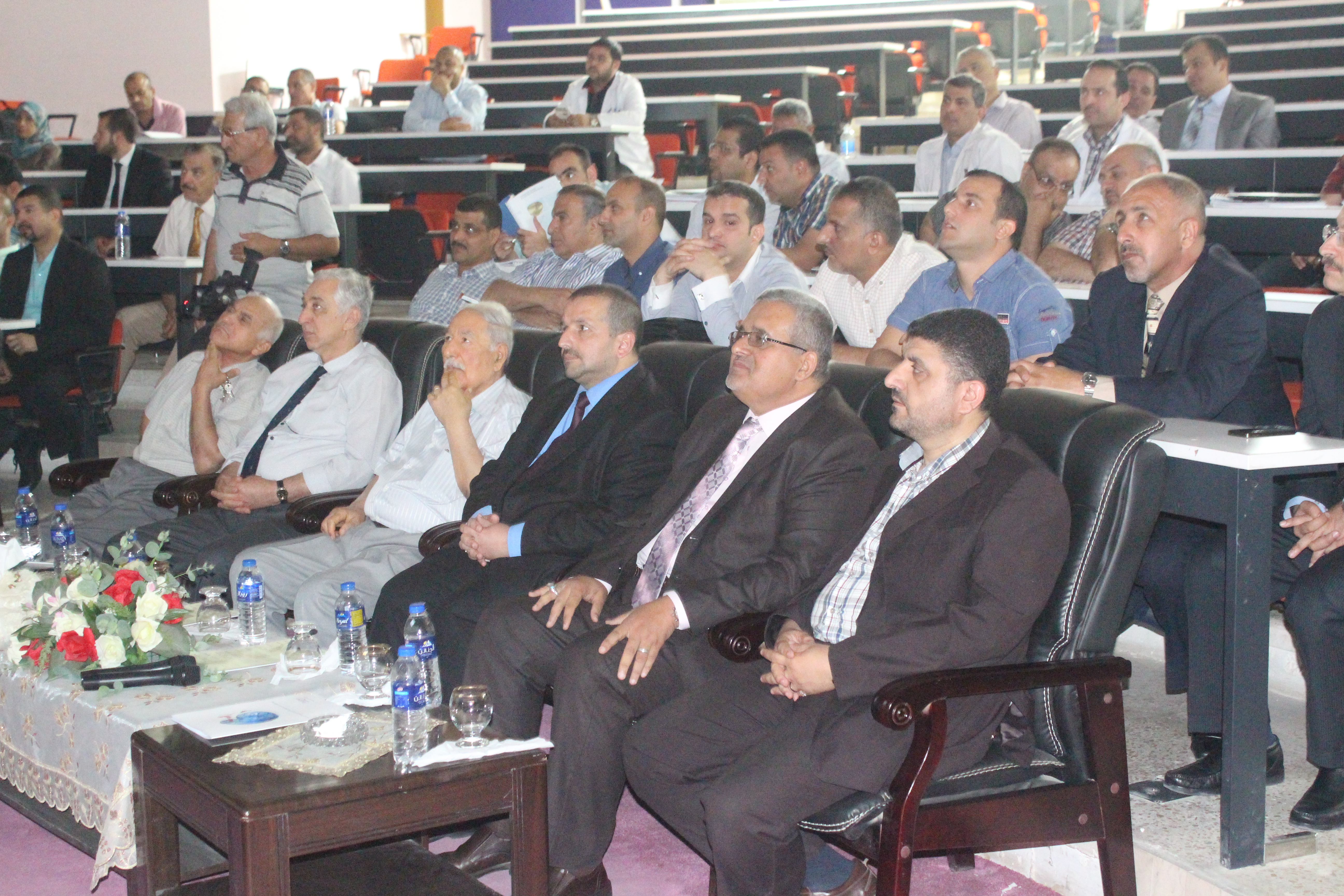 تبديل مفصل الورك وتبديل مفصل الركبة والبليت المقفل ... وحدة الاعلام