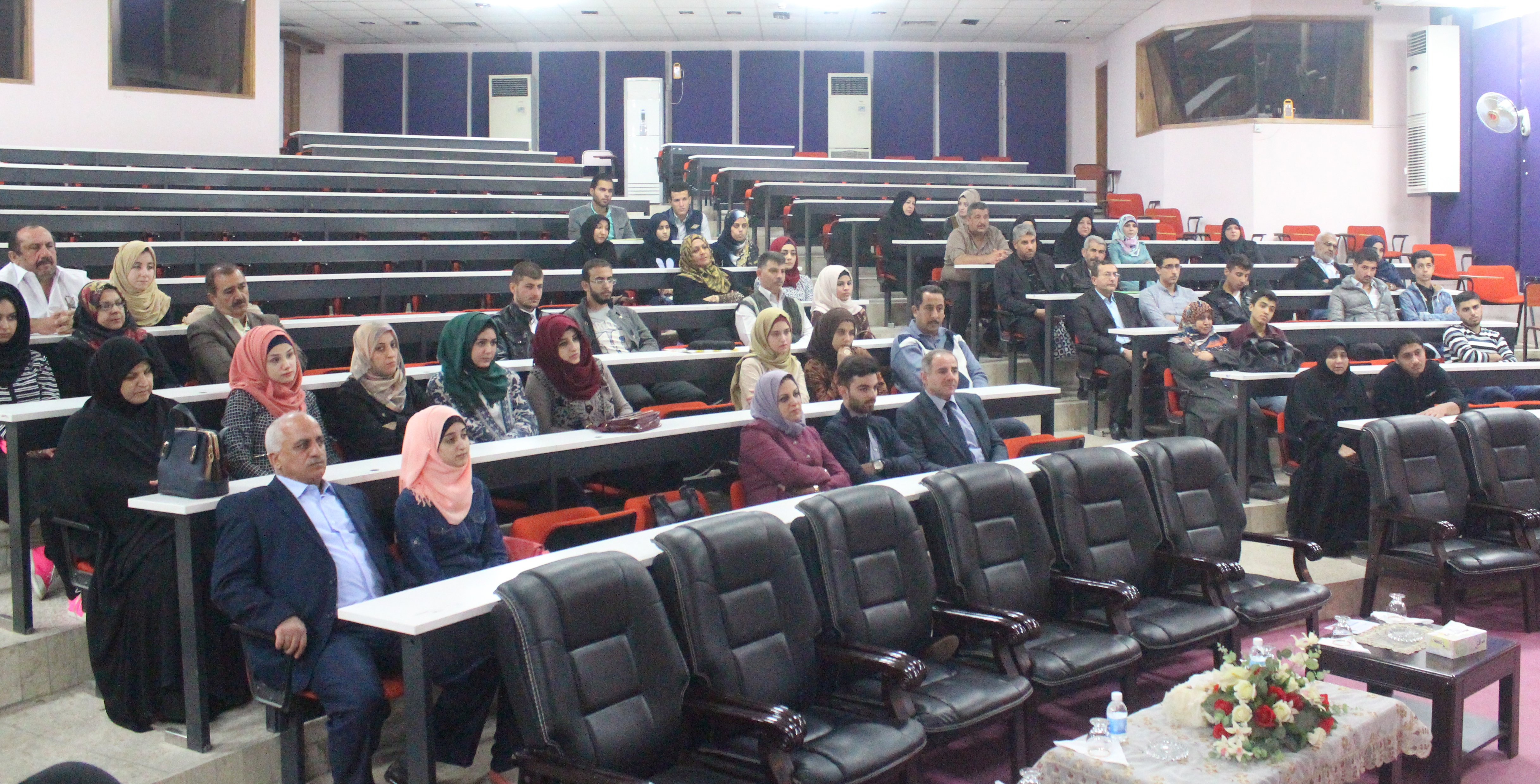 لقاء السيد عميد الكلية بالطلبة الجدد ... وحدة الأعلام 