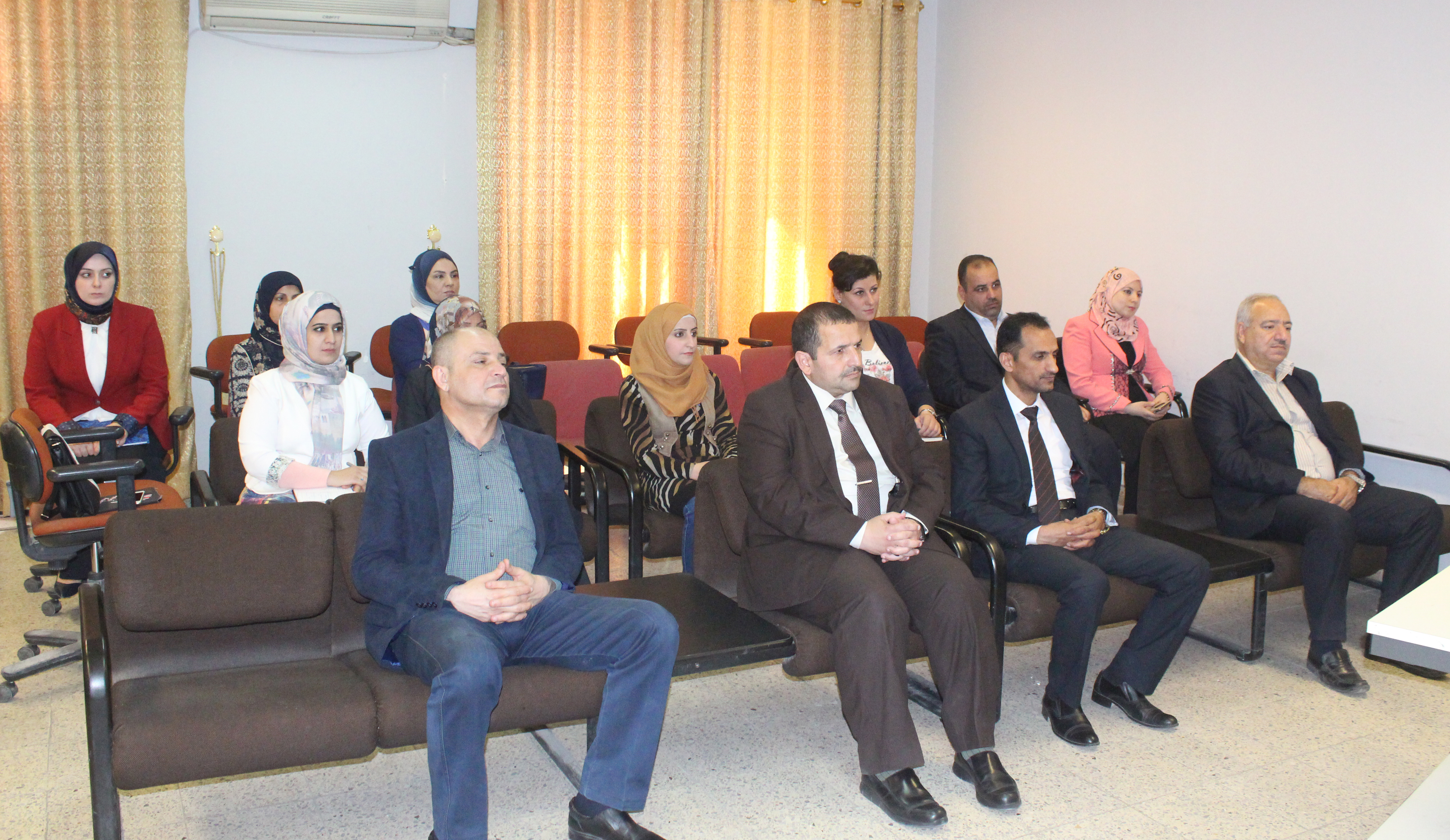 فرع علم الأدوية في كلية الطب يقيم ورشة عمل عن                              كيفية كتابة البحث العلمي لنشره في المجلات العلمية ذات معامل التأثير ... وحدة الإعلام 