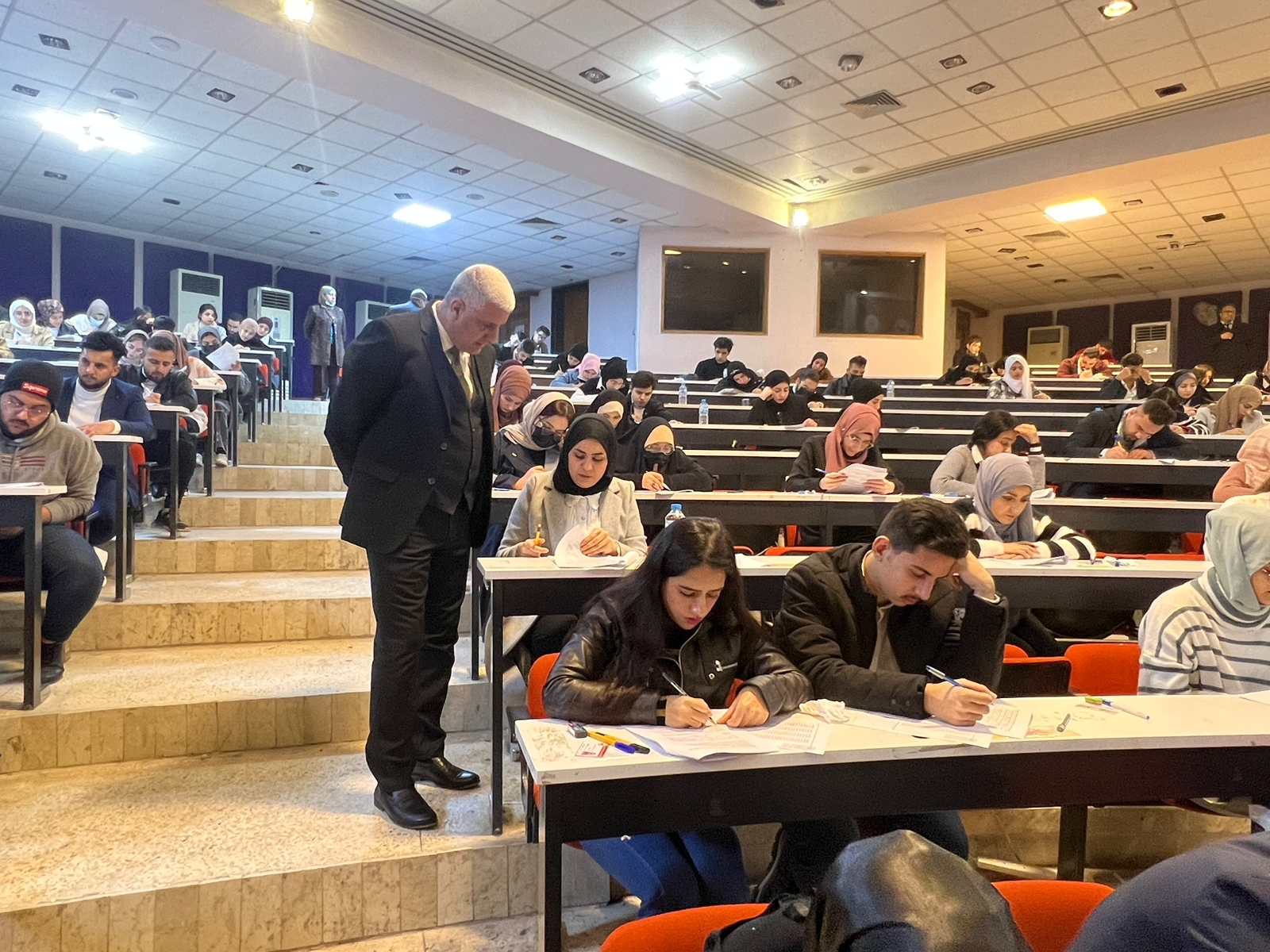 جولة تفقدية للامتحانات النهائية 