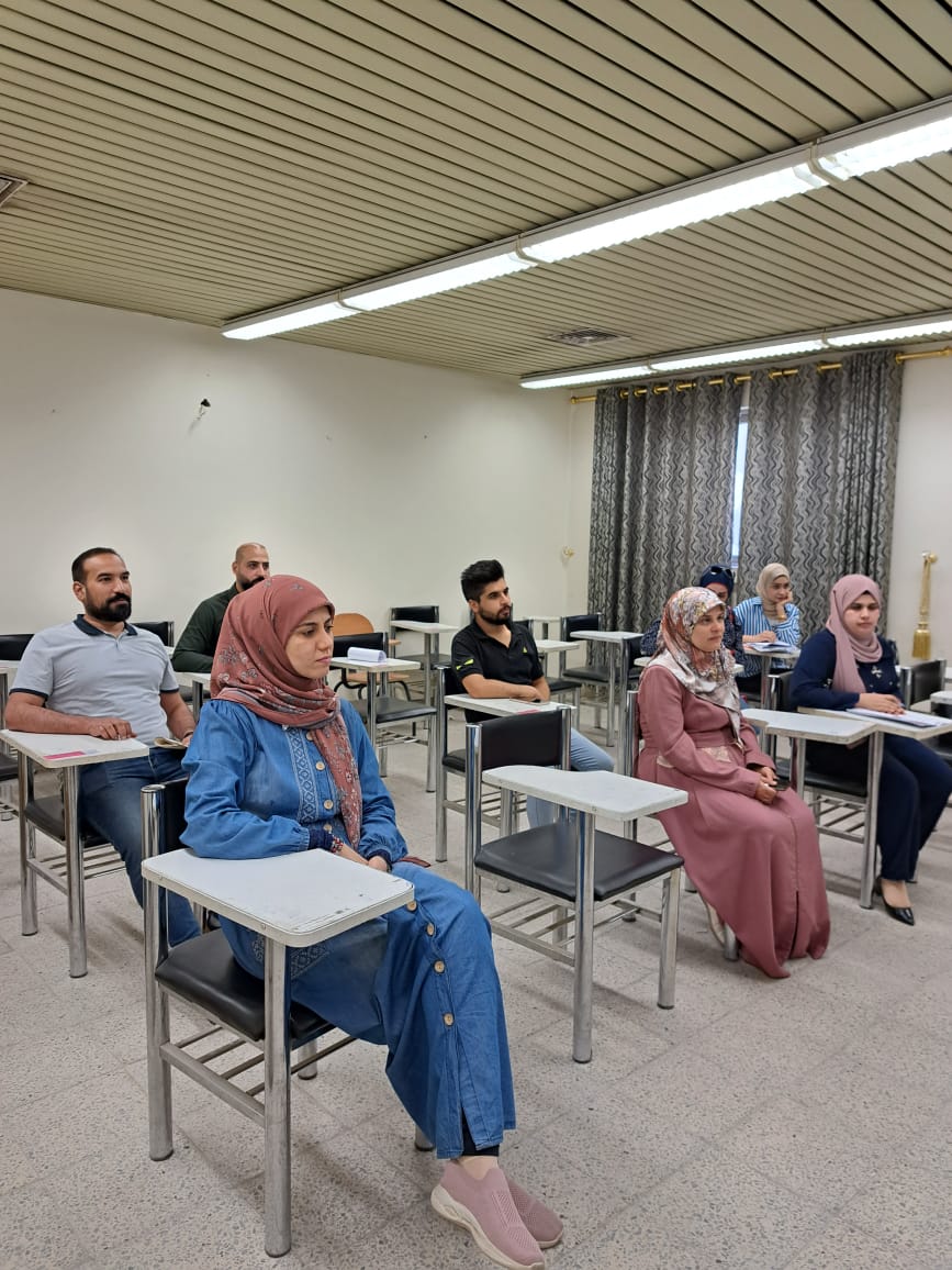 فرع الكيمياء في الكلية يقيم ورشة عمل عن مقياس الطيف الضوئي للكيمياء السريرية