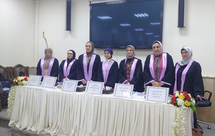 مناقشة طالبة الدكتوراة (هدى بهجت مهدي)