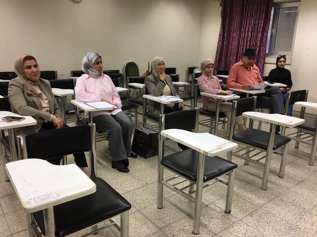 مناقشة طالبة الماجستير (رسل عبد الكريم مهدي)