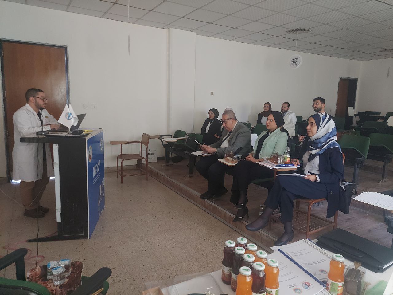 مناقشة بحوث المرحلة السادسة في فرع الطب الباطني