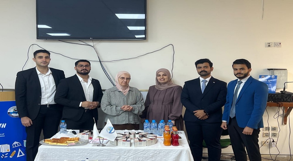 مناقشة بحوث تخرج طلبة المرحلة السادسة لفرع طب الأطفال