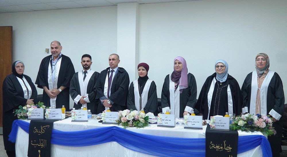 مشاركة الاستاذ الدكتورة هاله عبد القادر والاستاذ الدكتورة إيناس عدنان في مناقشة طالب الدكتوراة هشام احمد