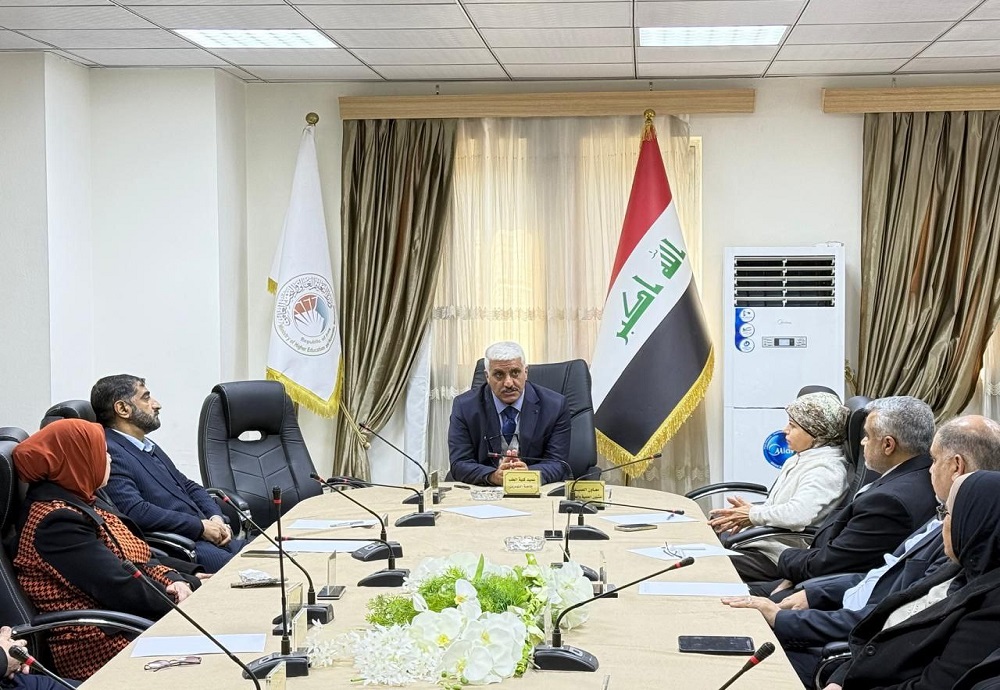 عميد كلية طب النهرين يلتقي باعضاء الكادر التدريسي لقسم الكيمياء والكيمياء الحياتية 