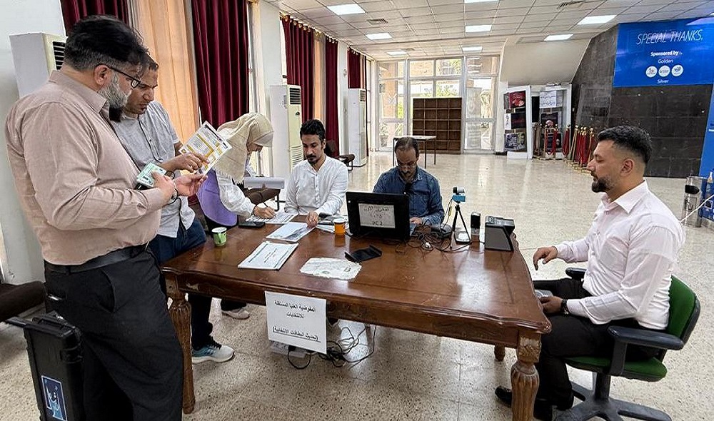 لجنة تحديث بيانات الناخبين تزور كلية الطب بجامعة النهرين لتحديث البطاقات الانتخابية